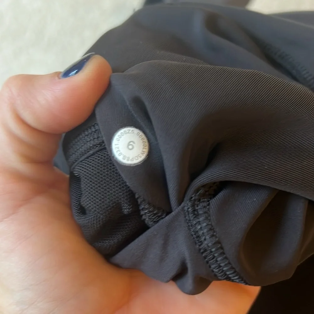 Lululemon leggings - Picture 6 of 7